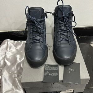 Giuseppe Zanotti navy blue